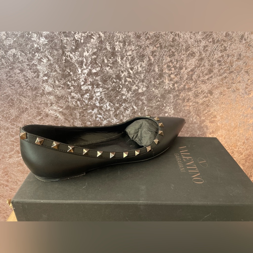 Valentino garavani leather flats